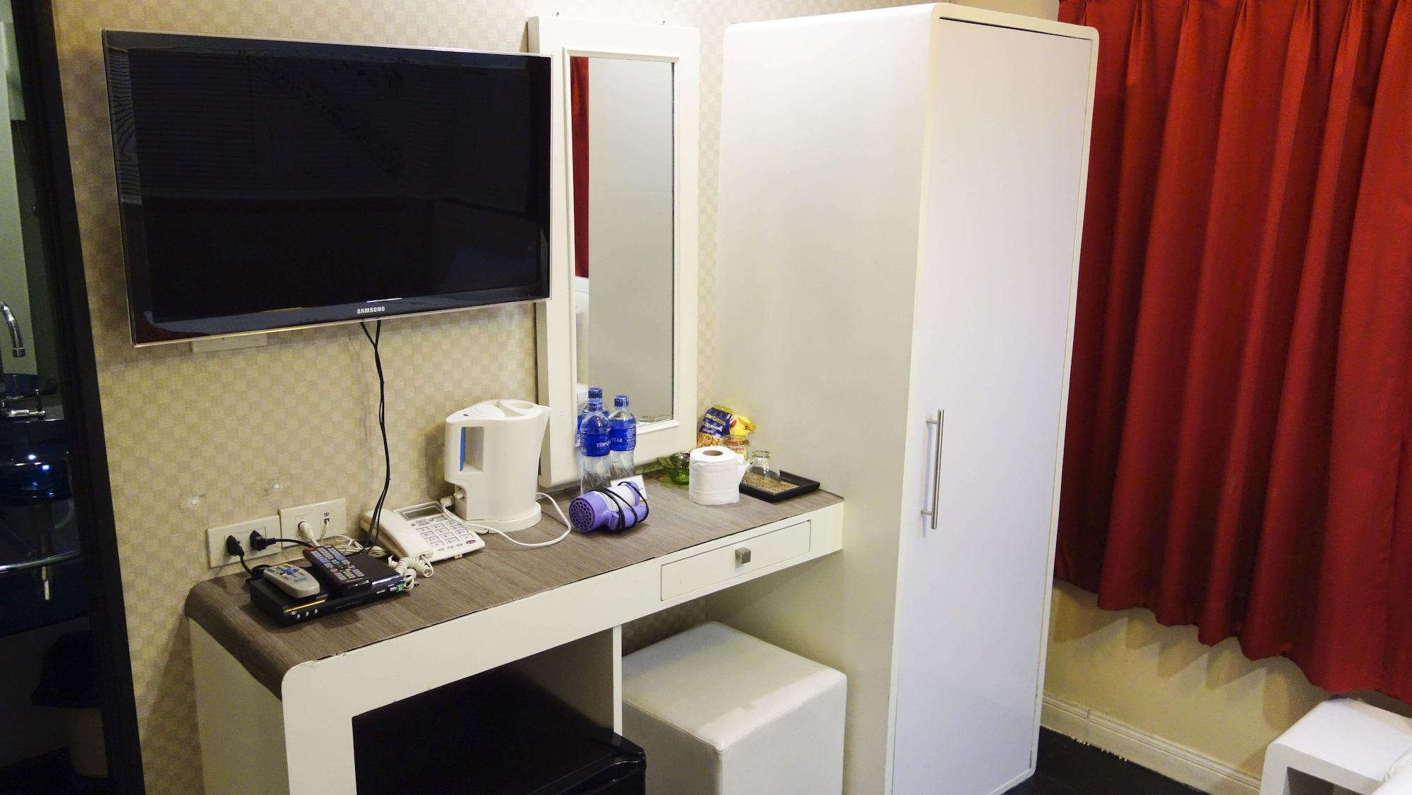 V30 Sukhumvit Otel Bangkok Dış mekan fotoğraf