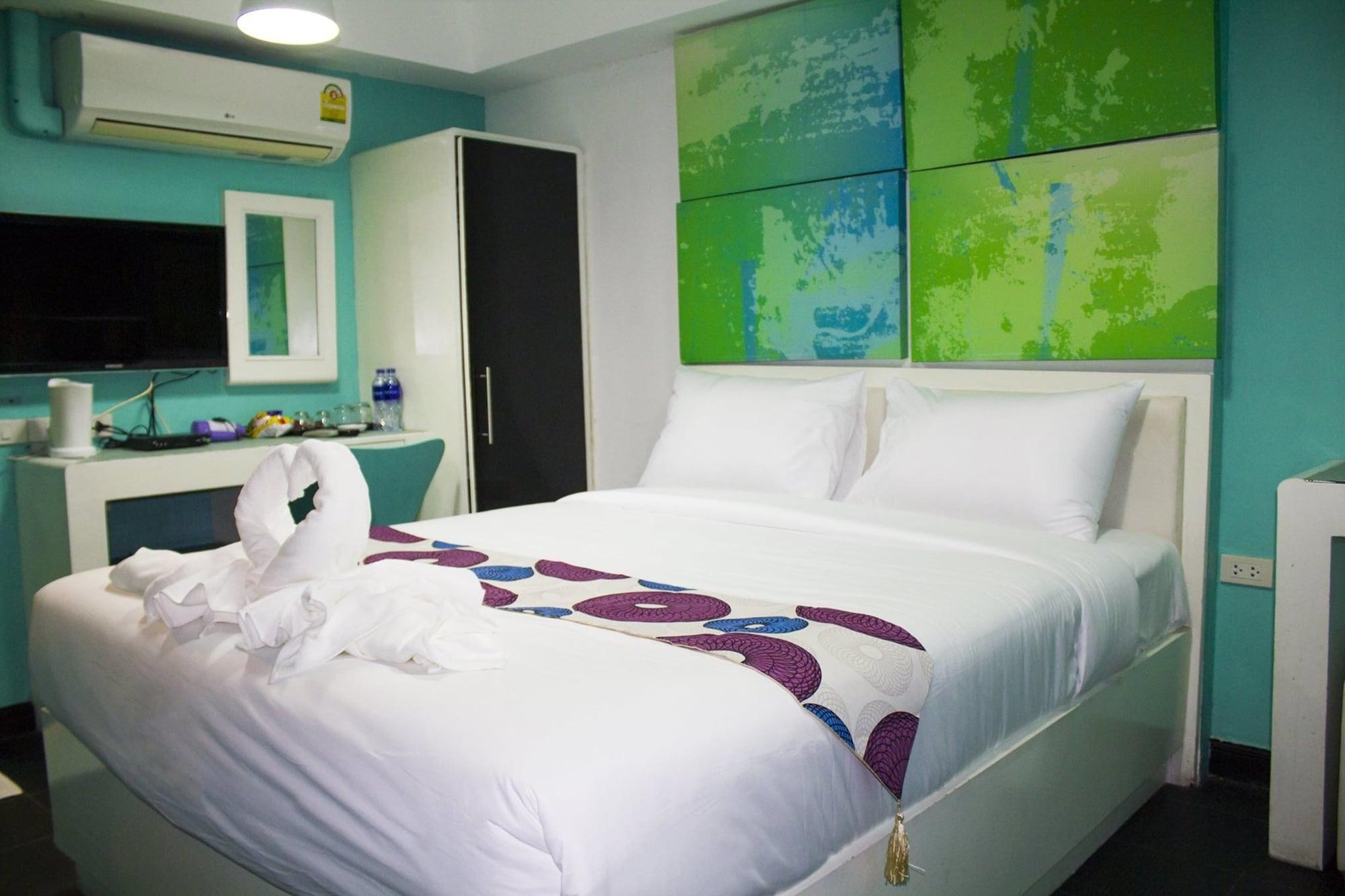 V30 Sukhumvit Otel Bangkok Dış mekan fotoğraf