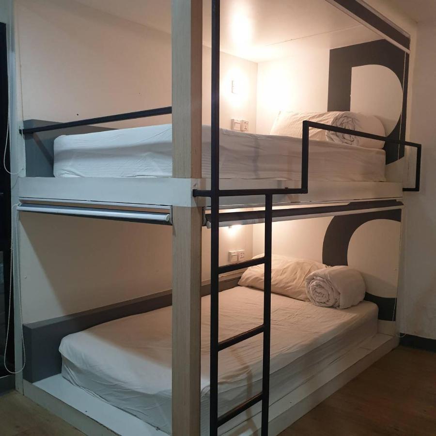 V30 Sukhumvit Otel Bangkok Dış mekan fotoğraf
