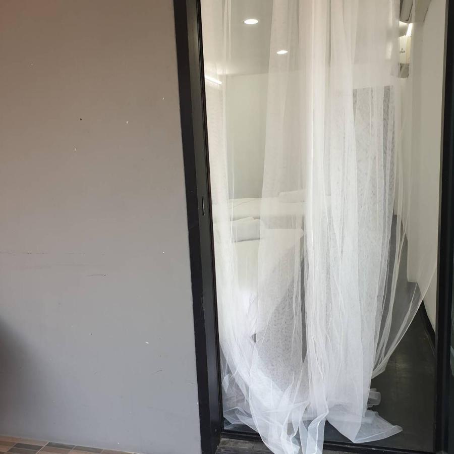 V30 Sukhumvit Otel Bangkok Dış mekan fotoğraf
