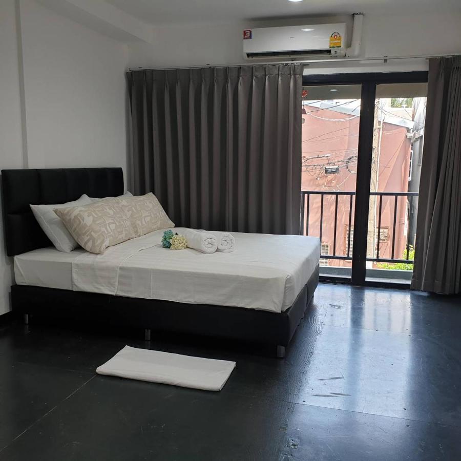 V30 Sukhumvit Otel Bangkok Dış mekan fotoğraf