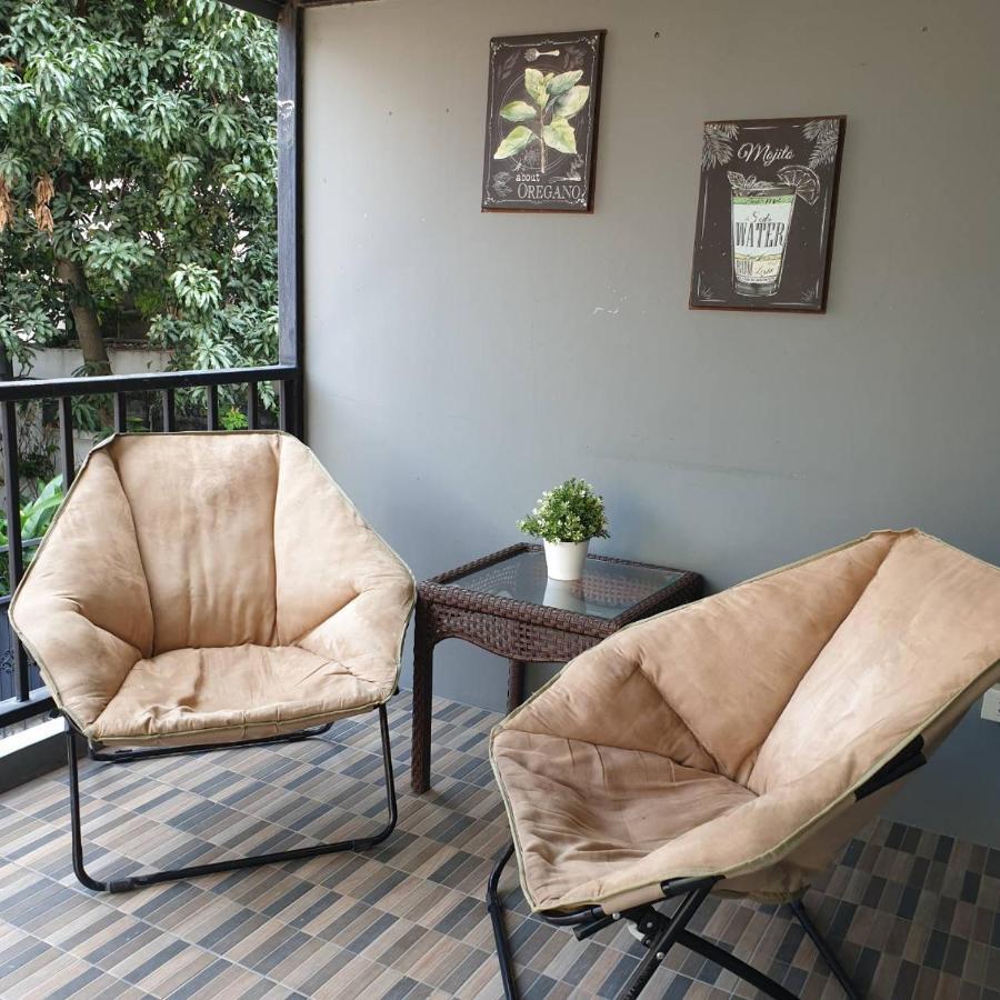V30 Sukhumvit Otel Bangkok Dış mekan fotoğraf