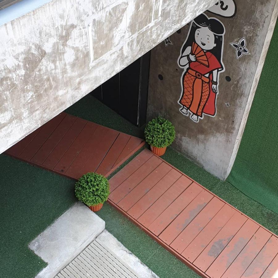 V30 Sukhumvit Otel Bangkok Dış mekan fotoğraf