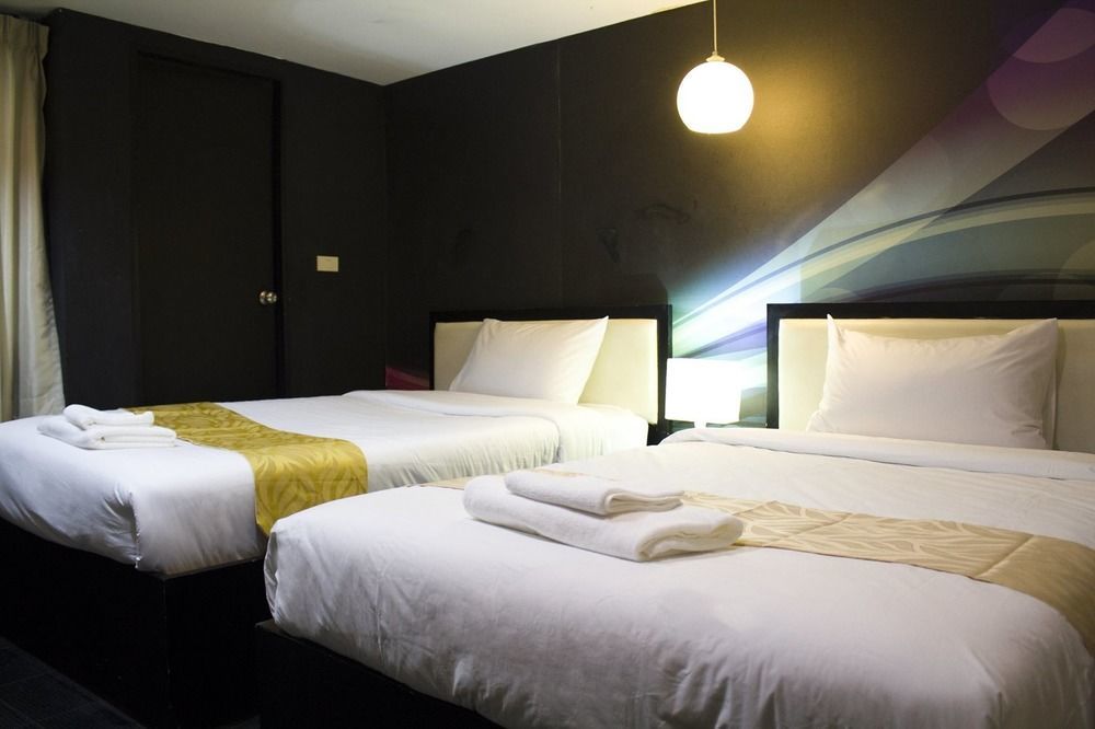 V30 Sukhumvit Otel Bangkok Dış mekan fotoğraf