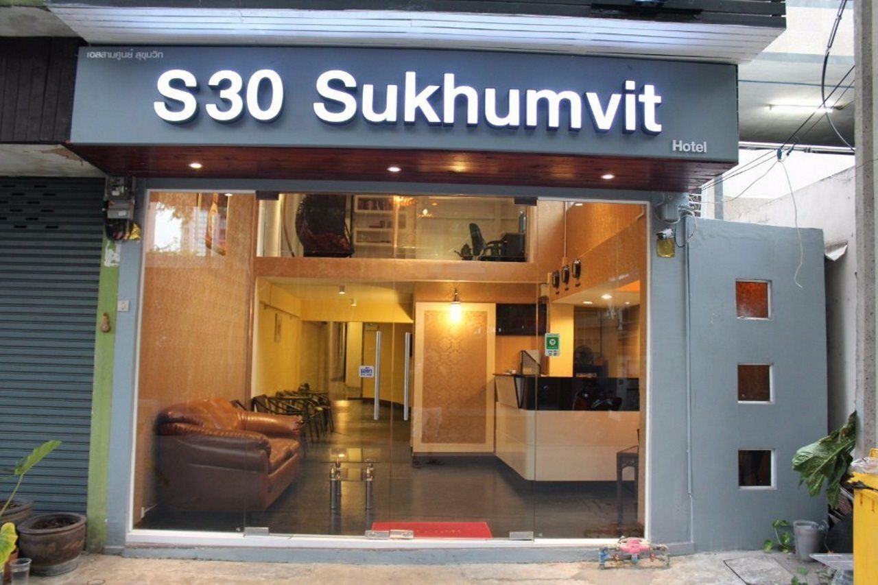 V30 Sukhumvit Otel Bangkok Dış mekan fotoğraf
